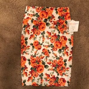 Small LuLaRoe Cassie Skirt, NEW